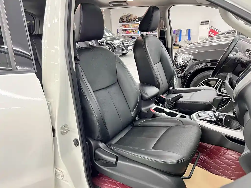 Nissan Terra — миниатюра 18