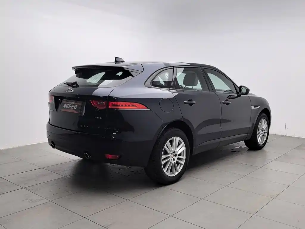 Jaguar F-PACE — миниатюра 2
