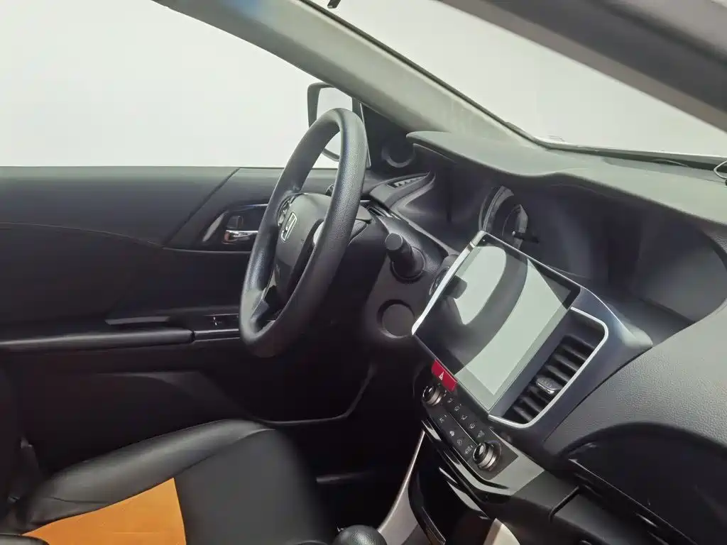 Honda Accord — миниатюра 22