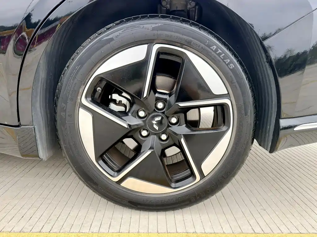 Wuling Xingguang — миниатюра 18