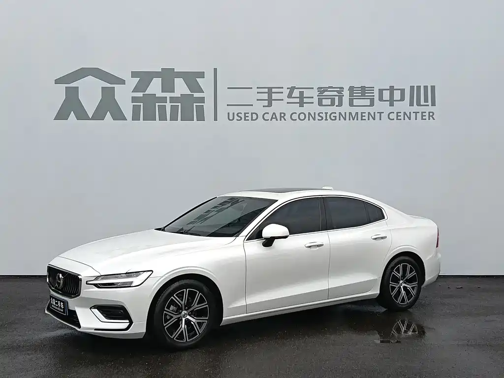 Volvo S60 2025