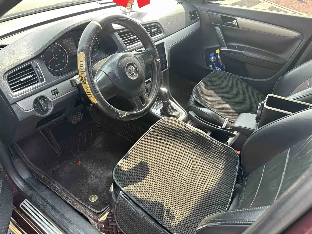 Volkswagen Lavida — миниатюра 4