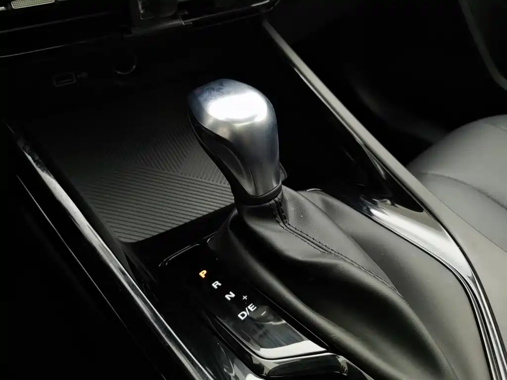 Roewe i5 — миниатюра 13