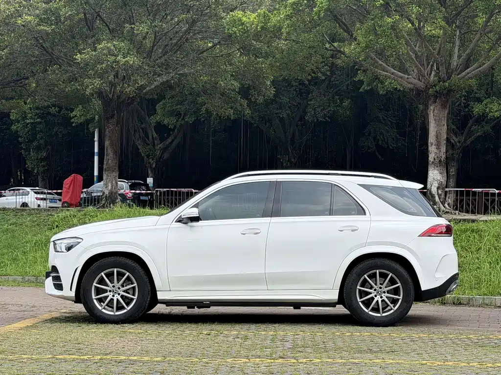 Mercedes-Benz GLE (Import) — миниатюра 8