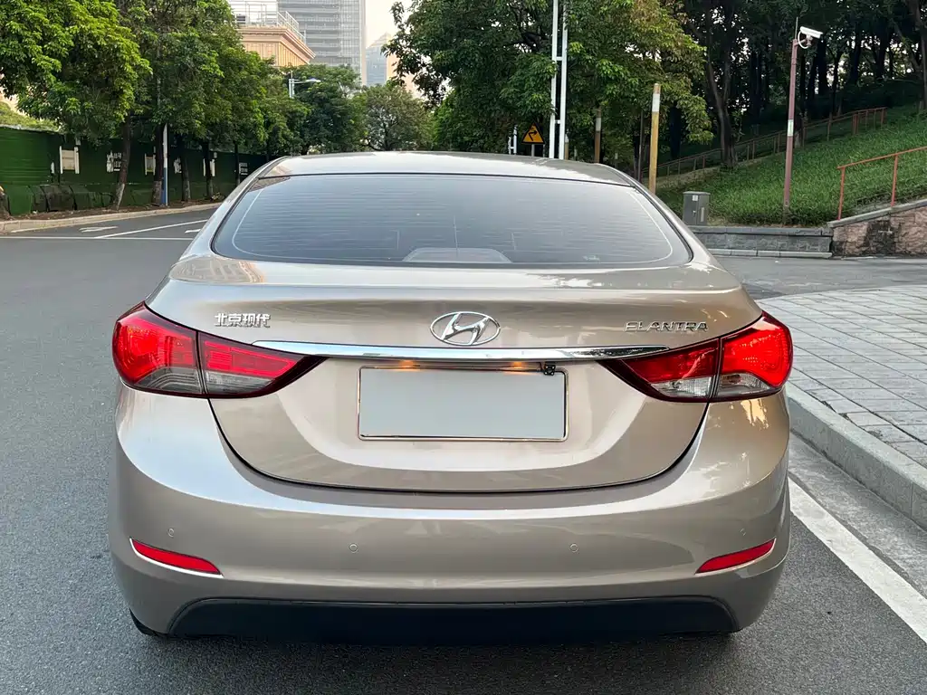 Hyundai Elantra Langdong — миниатюра 7