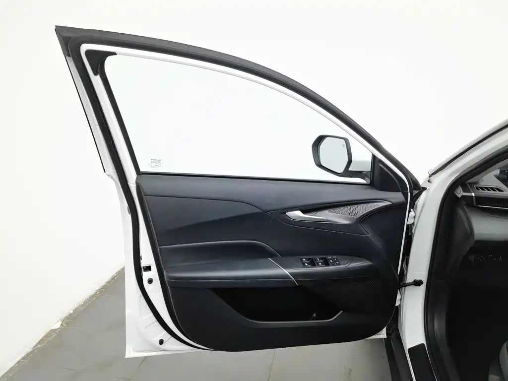 Changan Eado — миниатюра 8