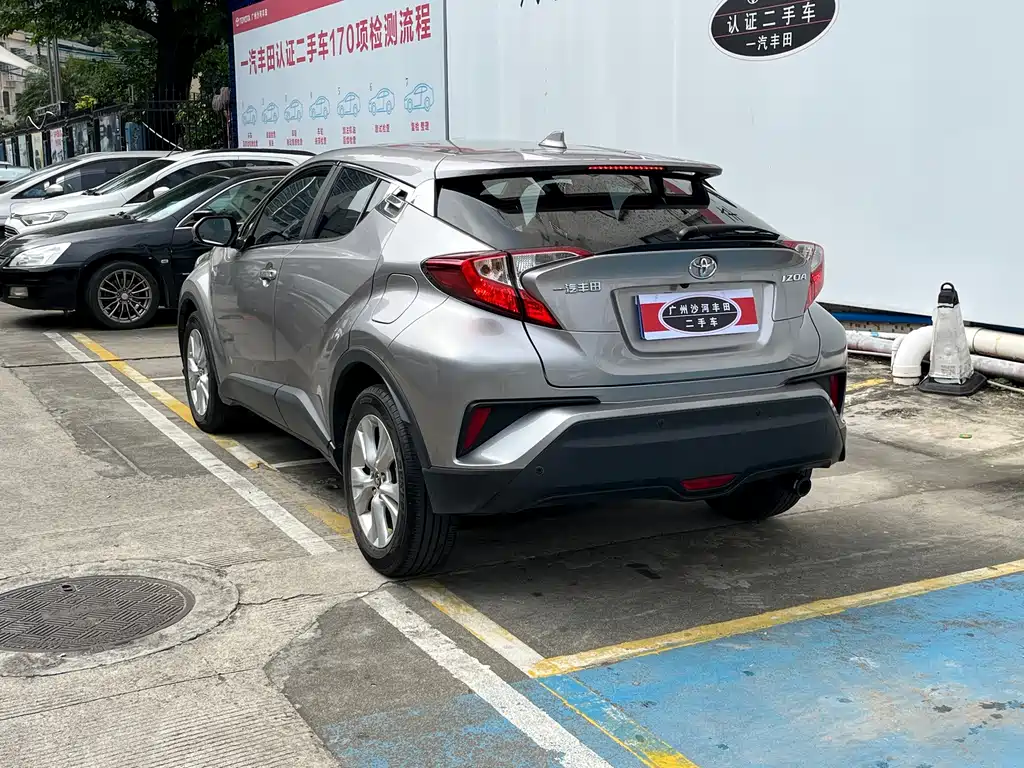 Toyota IZOA — миниатюра 6