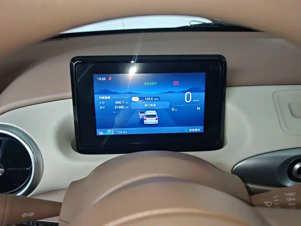 Wuling MINIEV — миниатюра 12