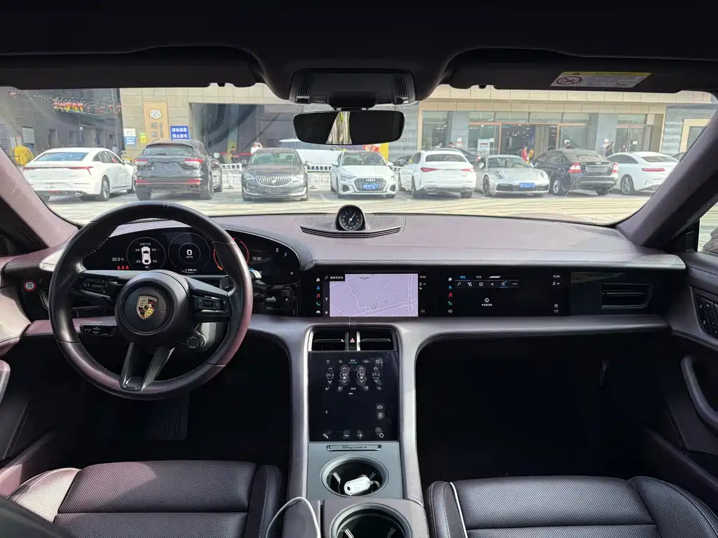 Porsche Taycan — миниатюра 13