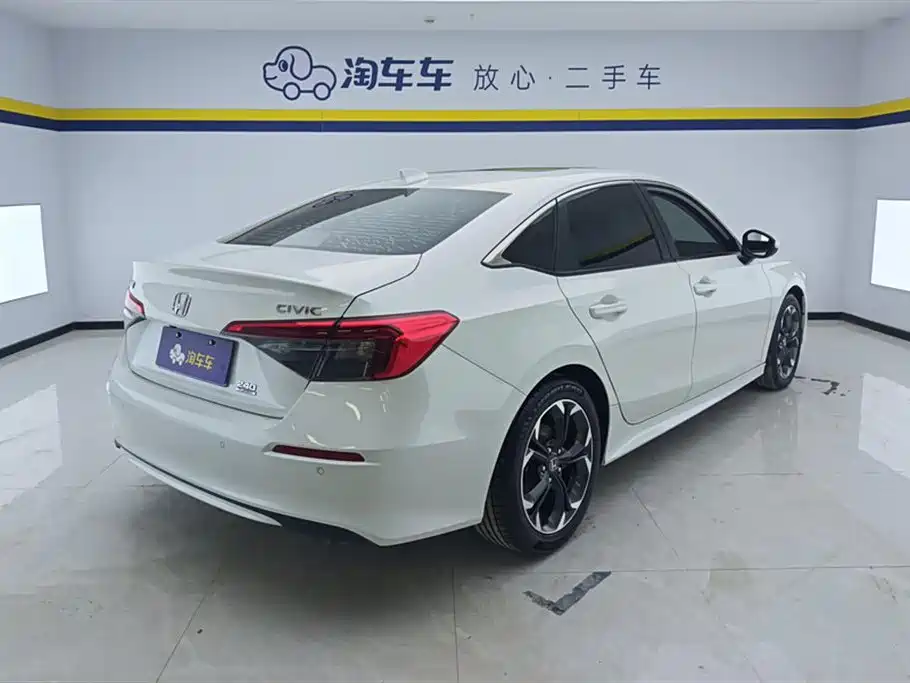 Honda Civic 2022 240TURBO CVT