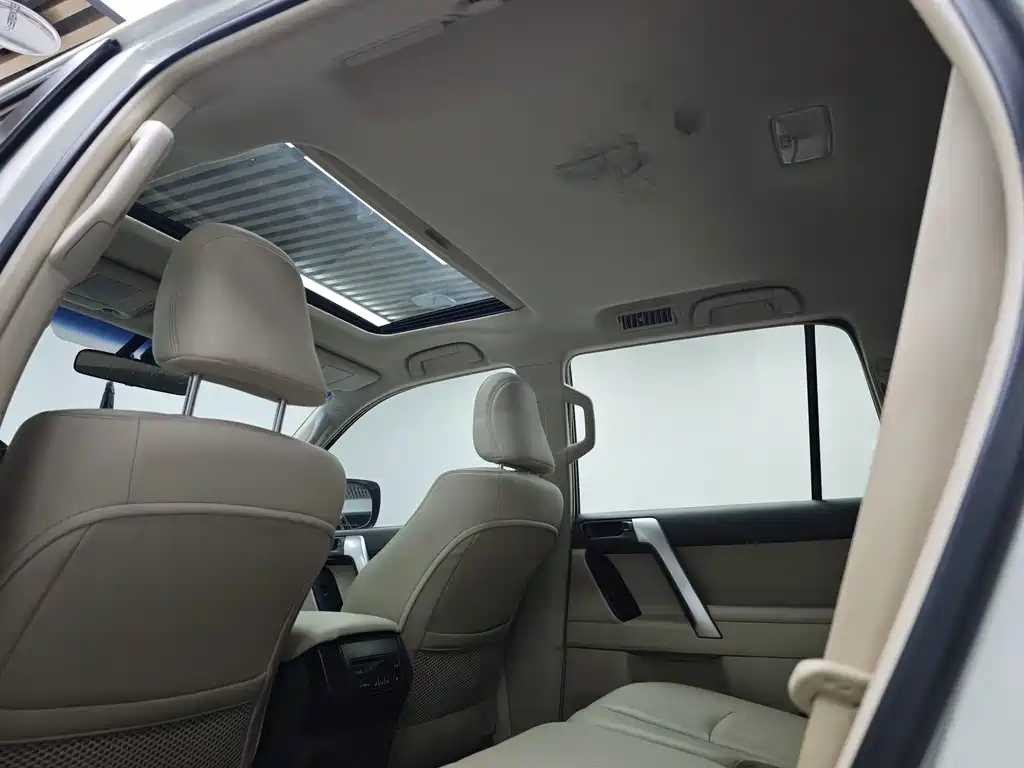 Toyota Prado (Import) — миниатюра 8