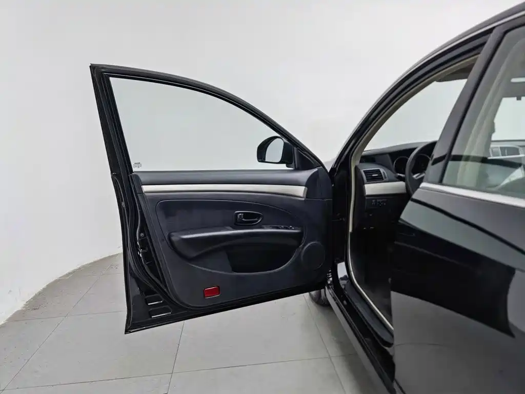 Nissan Sylphy — миниатюра 8