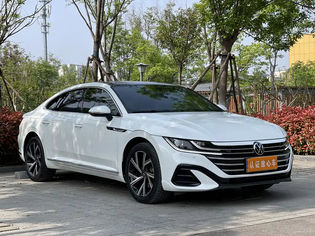 Volkswagen FAW - Passat CC CC 2025 330TSI