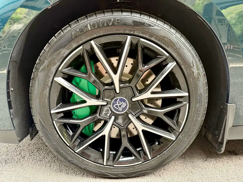 BYD Han — миниатюра 12