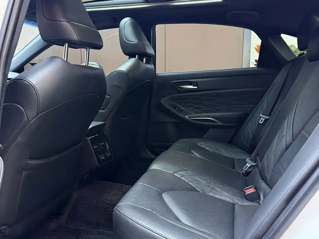 Toyota Avalon — миниатюра 6