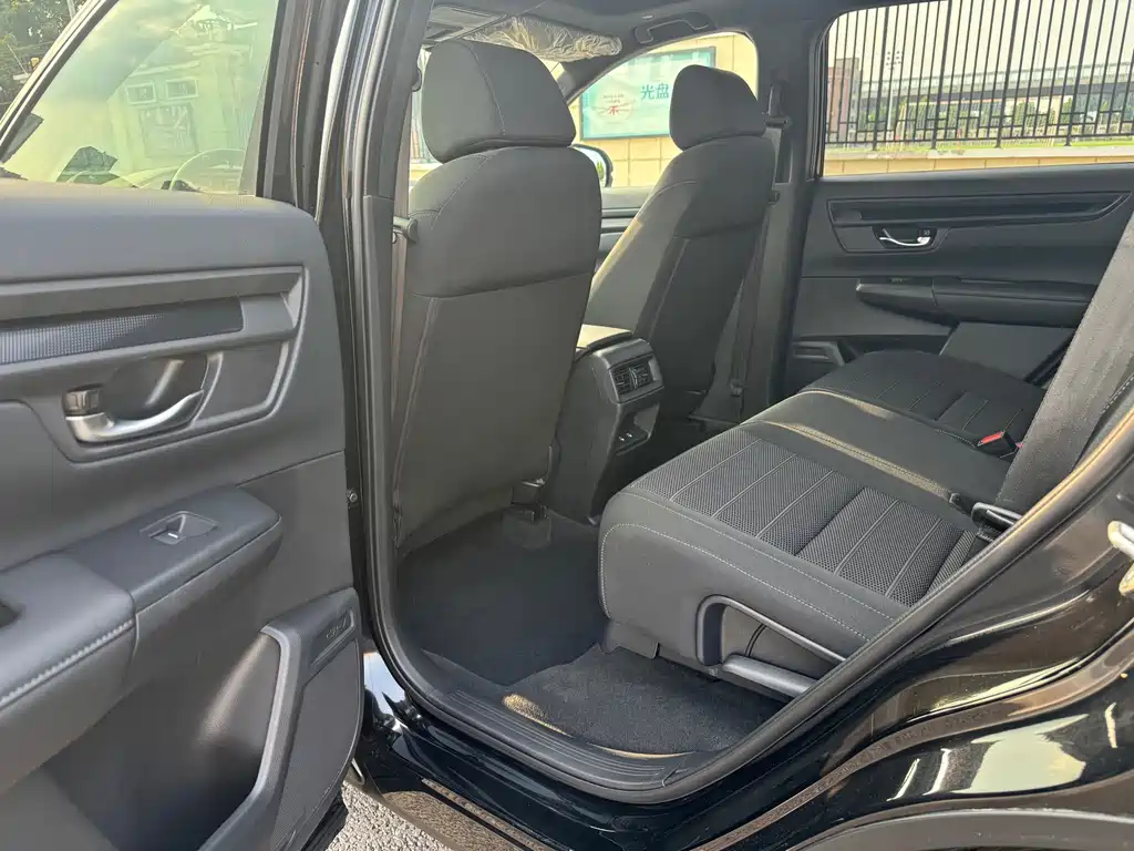 Honda CR-V - фото 12