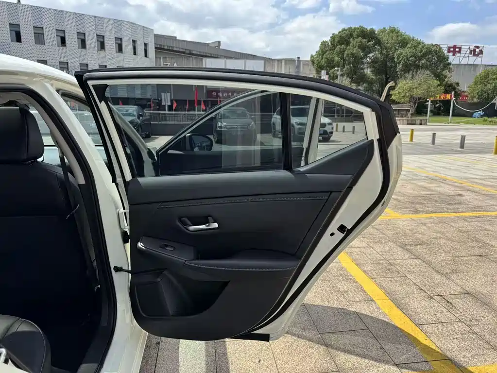 Nissan Sylphy — миниатюра 19