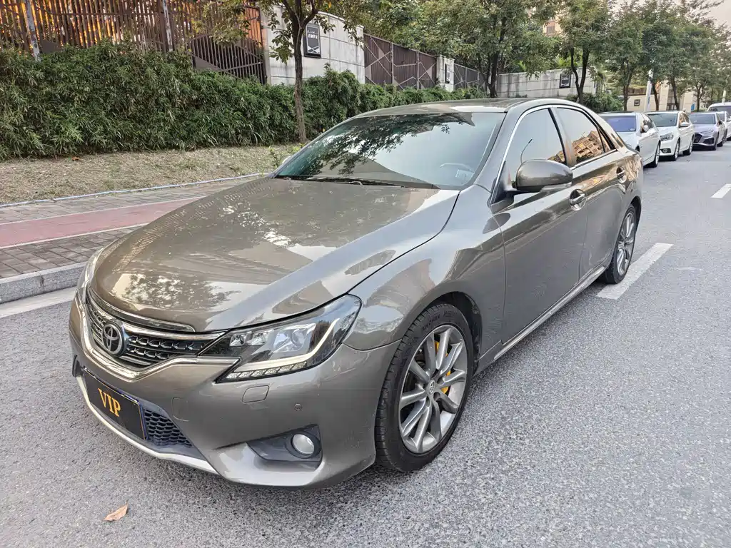 Toyota Reiz