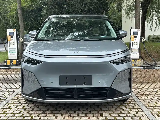 2025 Xpeng X9
