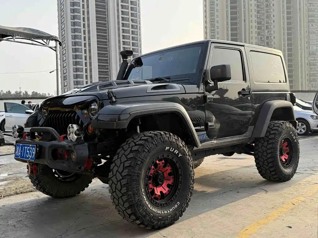 Купить Jeep Wrangler