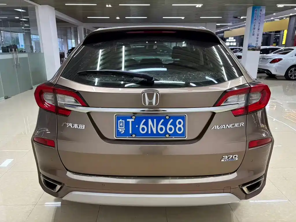Honda Avancier — миниатюра 9