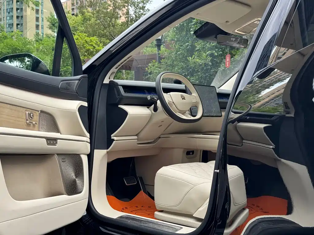NIO ES8 2026 мест Executive Luxury