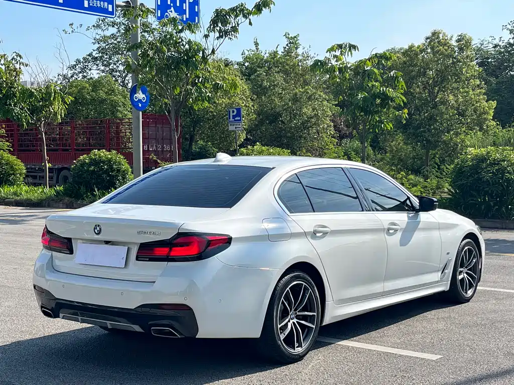 BMW 5 Series 5 2022 525Li M Sport