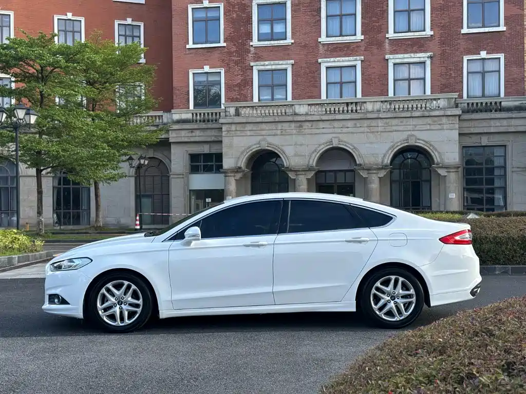 Ford Mondeo — миниатюра 13