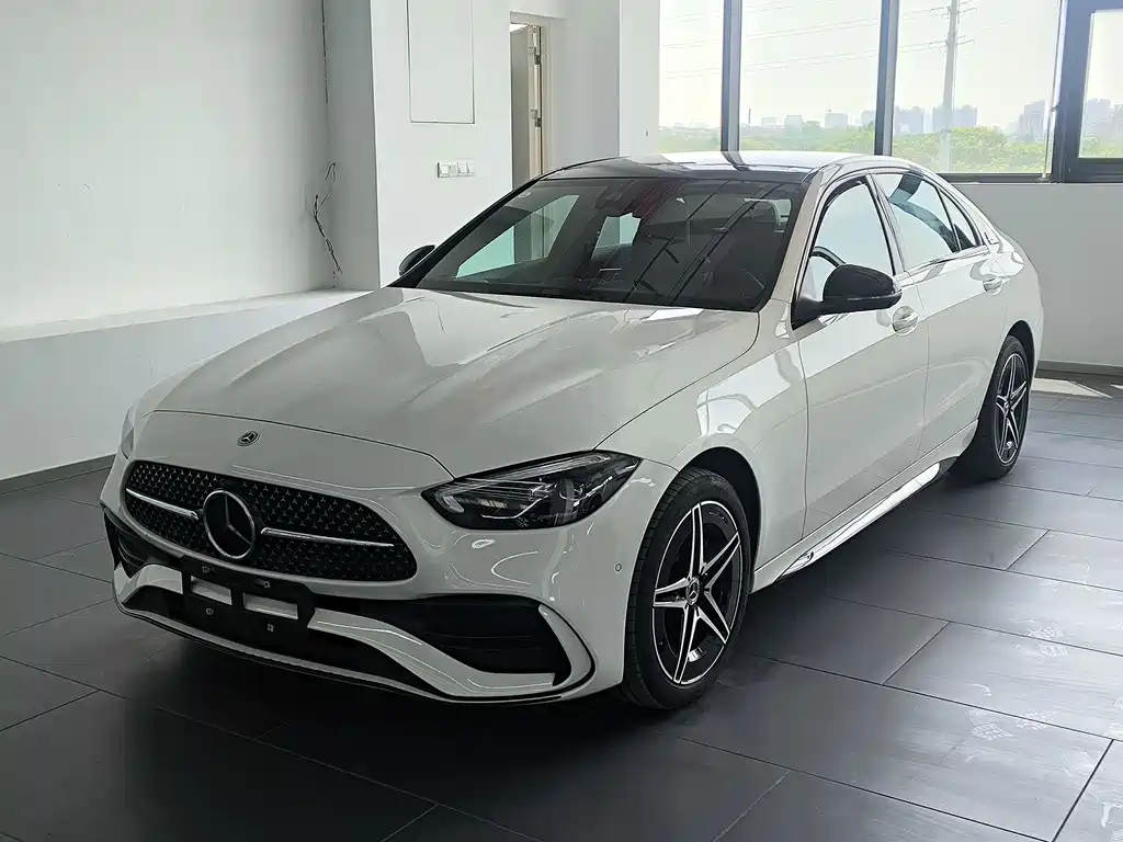 Mercedes-Benz C-Class 2024
