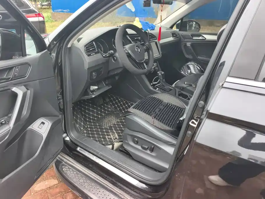 Volkswagen Tiguan L — миниатюра 9