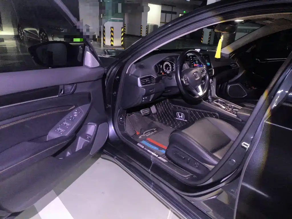 Honda Accord — миниатюра 17