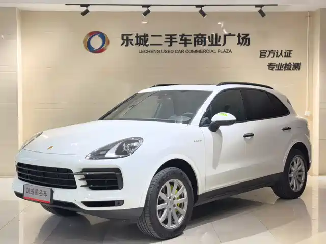 PORSCHE CAYENNE NEW ENERGY 2019