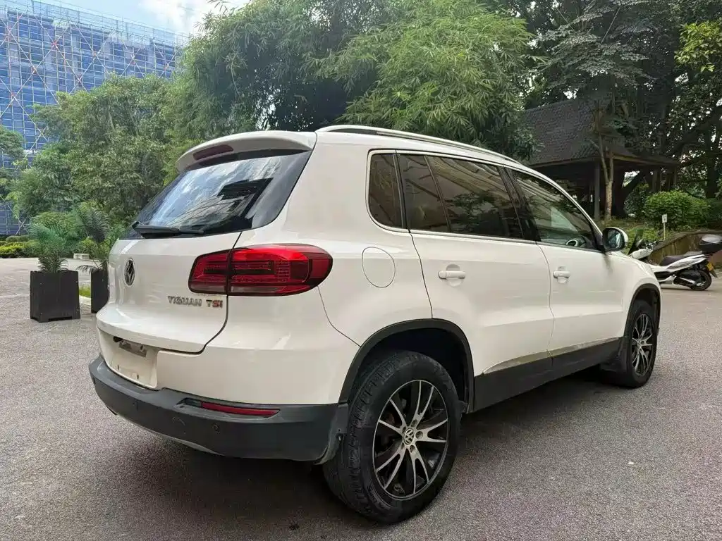Volkswagen Tiguan — миниатюра 8