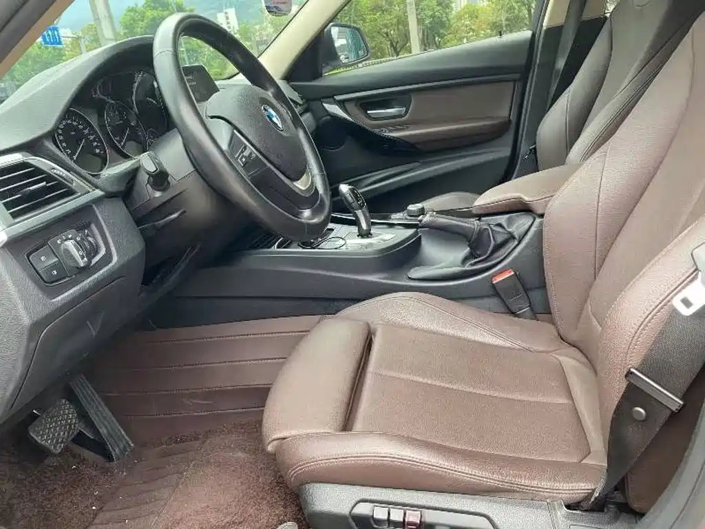 BMW 3 Series — миниатюра 4