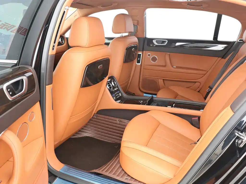 Bentley Flying Spur — миниатюра 11