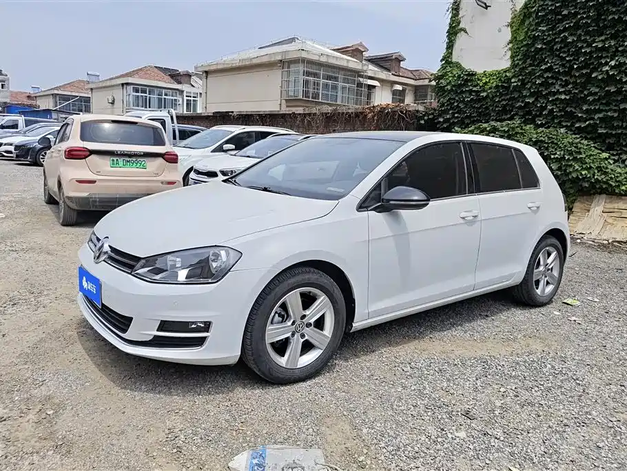 Volkswagen Golf 2017 1.6L Auto Comfort Million Unit Anniversary Edition