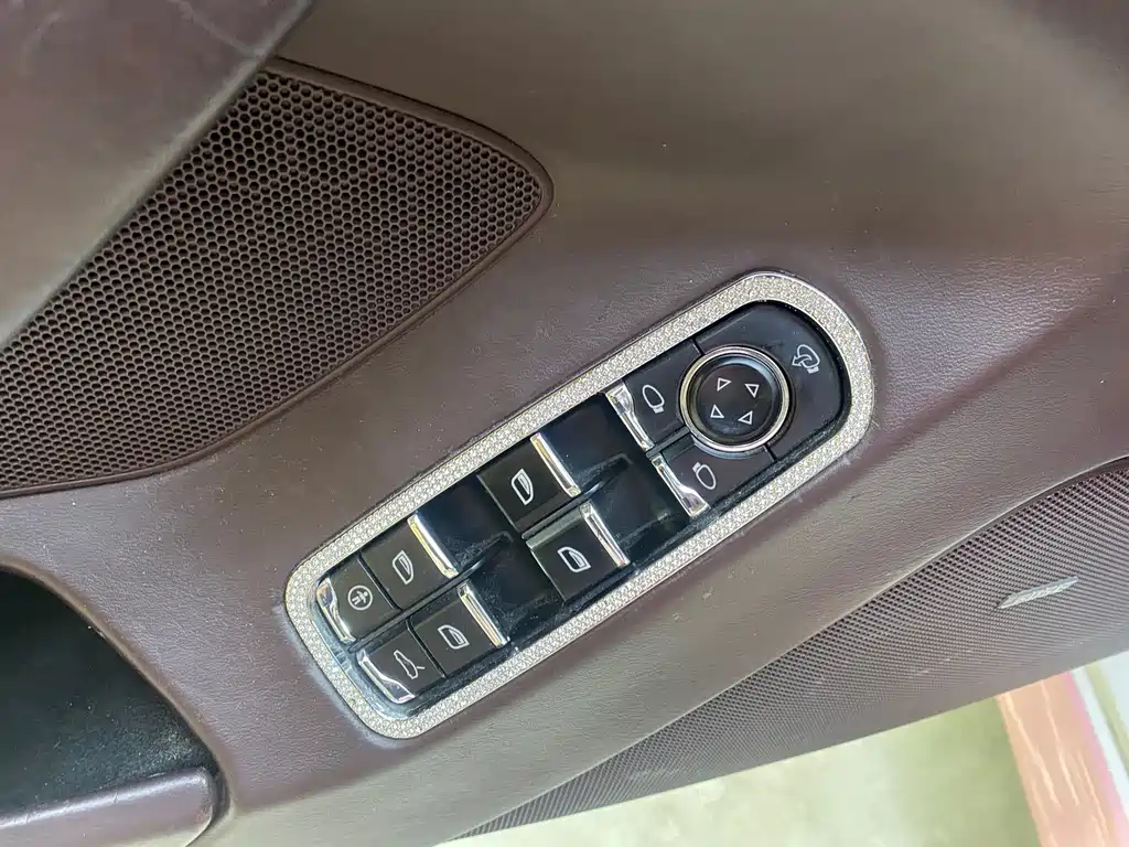 Porsche Panamera — миниатюра 20