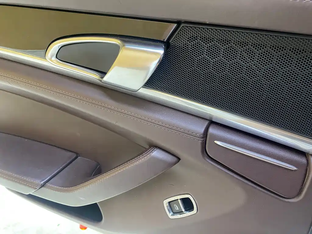 Porsche Panamera — миниатюра 16