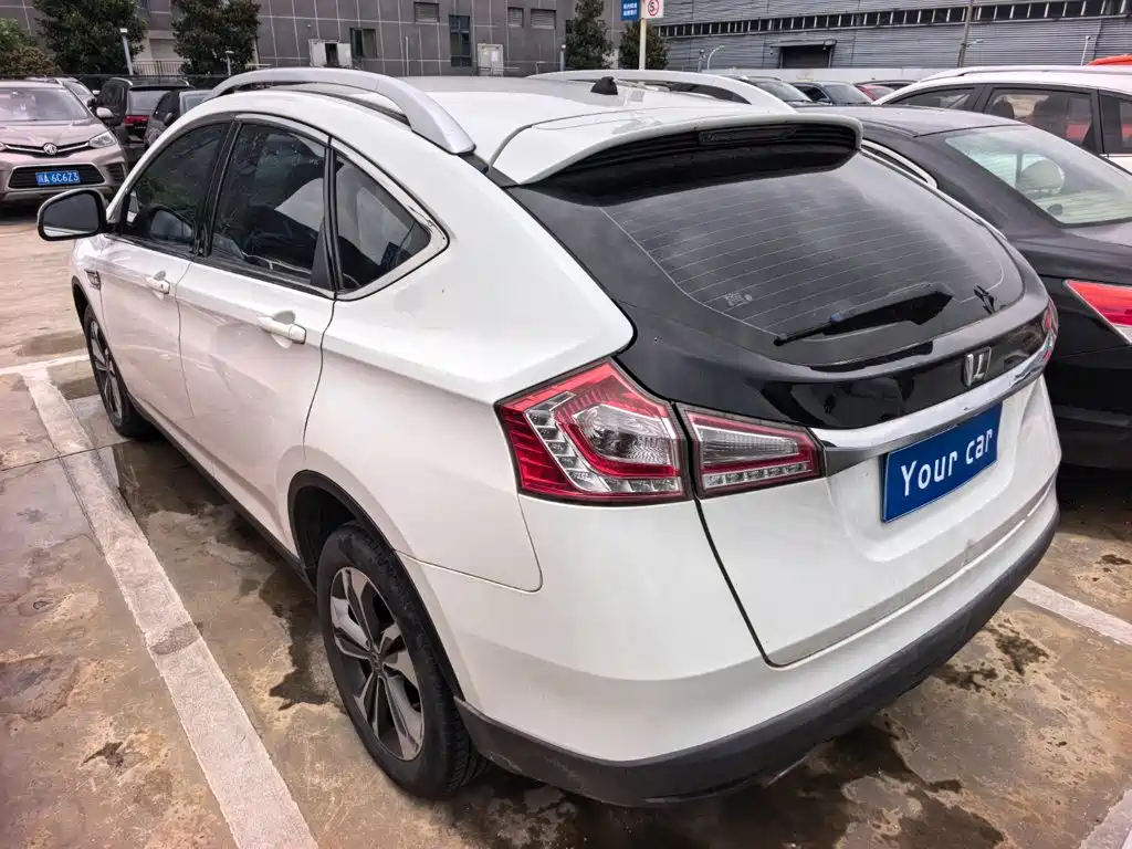 Luxgen U6 — миниатюра 4