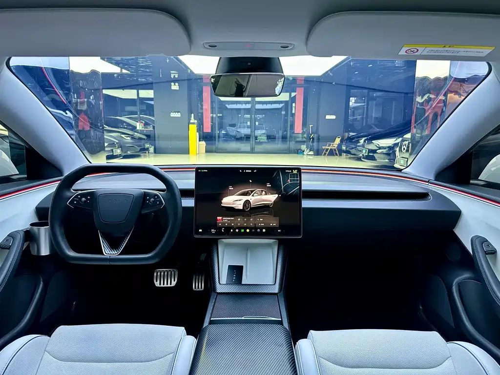 Tesla Model 3 — миниатюра 15