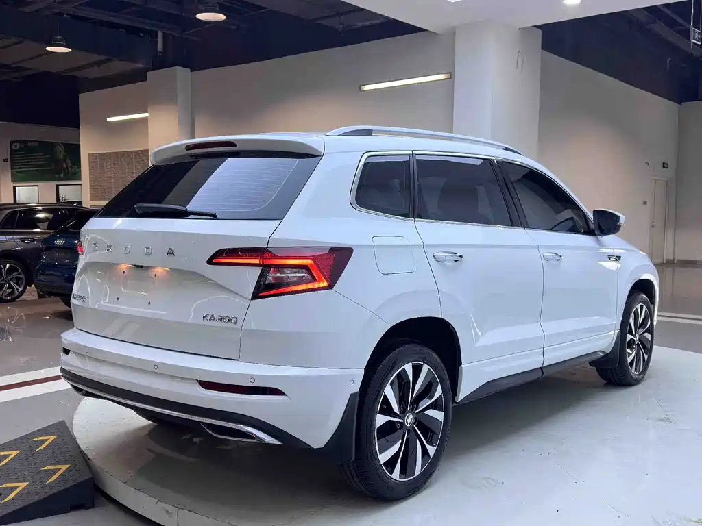Skoda Karoq 2023 TSI280