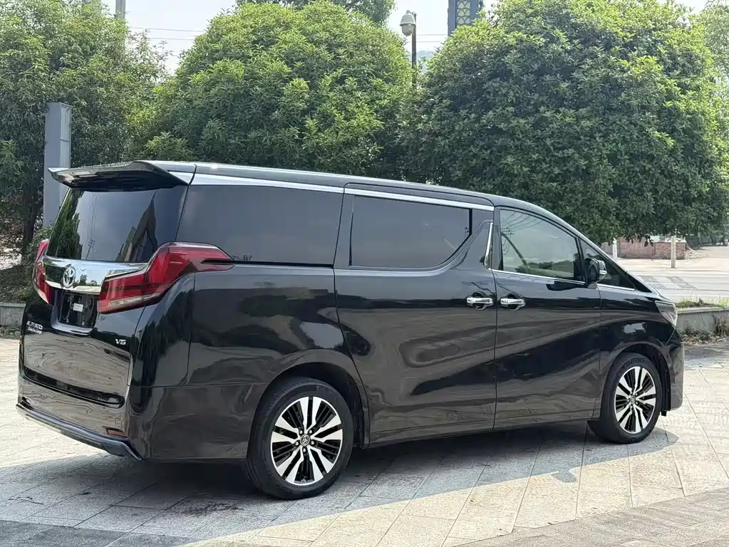 Toyota Alphard 2018 3.5L Luxury