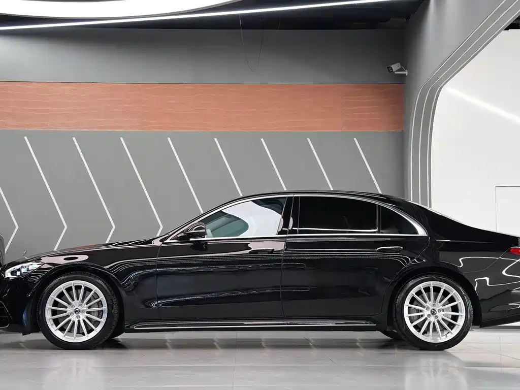 Mercedes-Benz S-Class — миниатюра 7