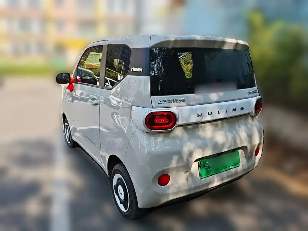Wuling MINIEV — миниатюра 4
