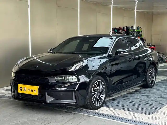 2021 Lynk & Co 03