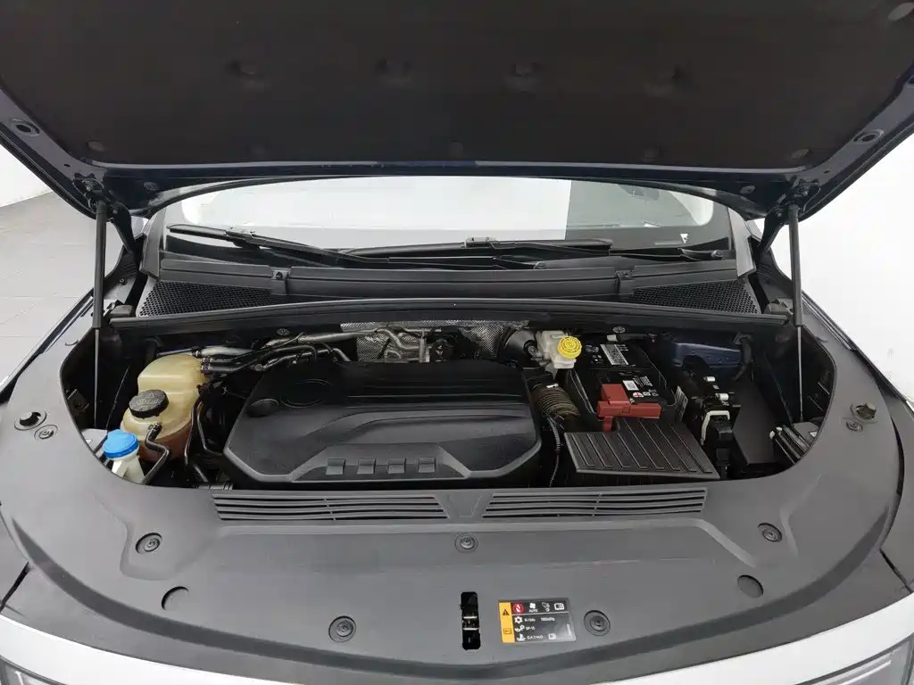 Roewe iMAX8 — миниатюра 6