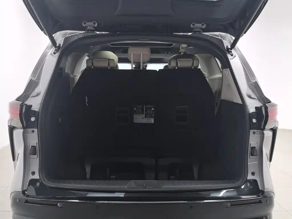 Toyota Sienna — миниатюра 16