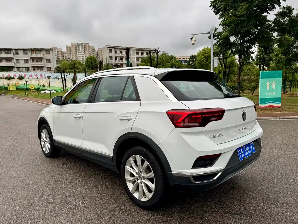 Volkswagen T-Roc — миниатюра 12