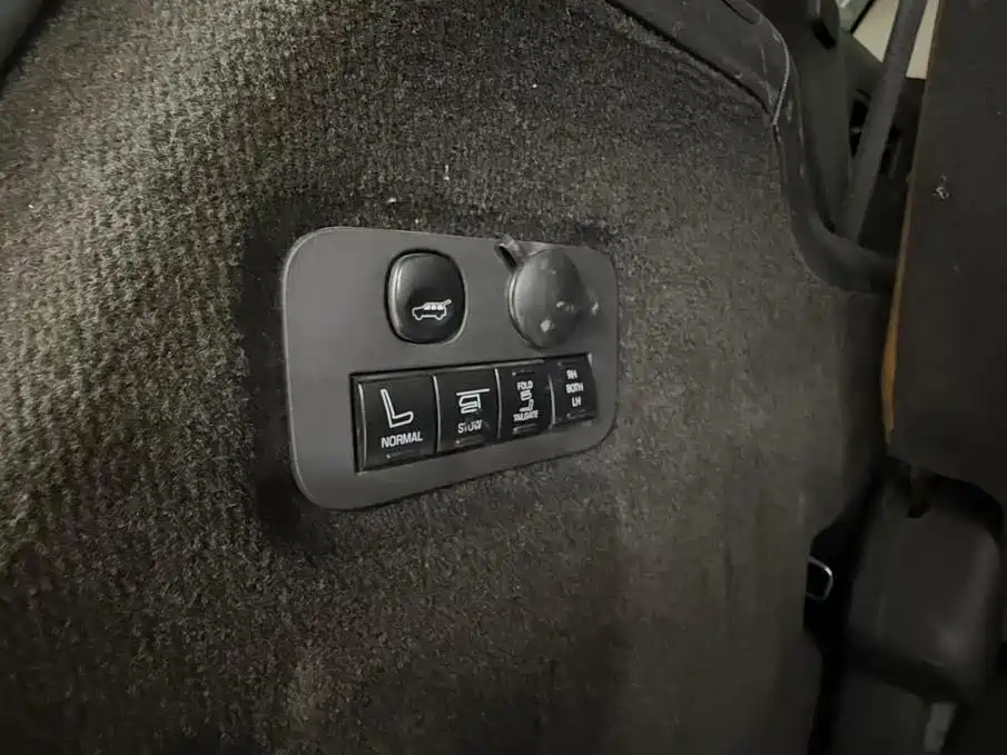Lincoln MKT — миниатюра 24
