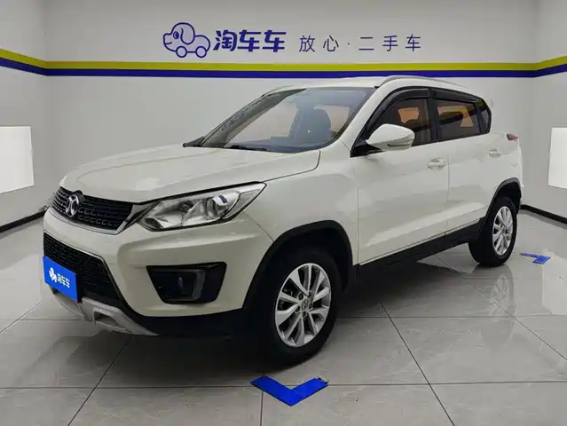 BAIC Senova X35